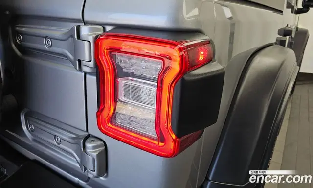 Jeep Wrangler 2021 2.0 автомат (гидро), миниатюра 9 Jeep Wrangler 2021 2.0 автомат (гидро), миниатюра 9