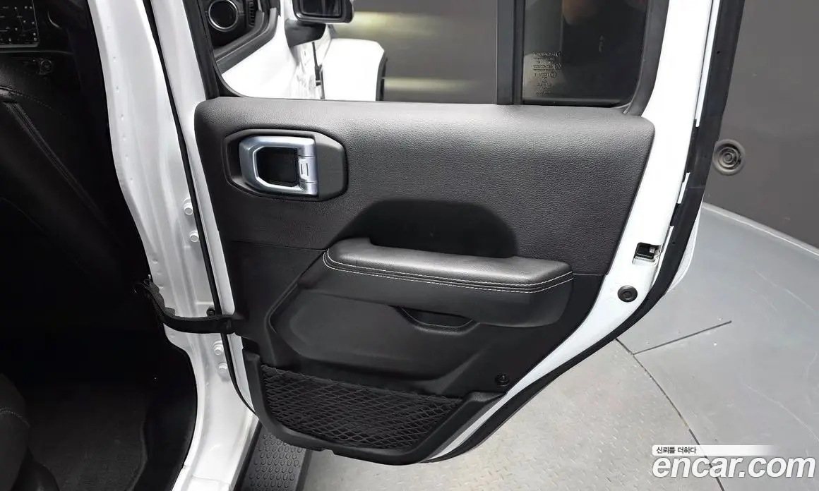 Jeep Wrangler 2021 2.0 автомат (гидро), фото 15 Jeep Wrangler 2021 2.0 автомат (гидро), фото 15