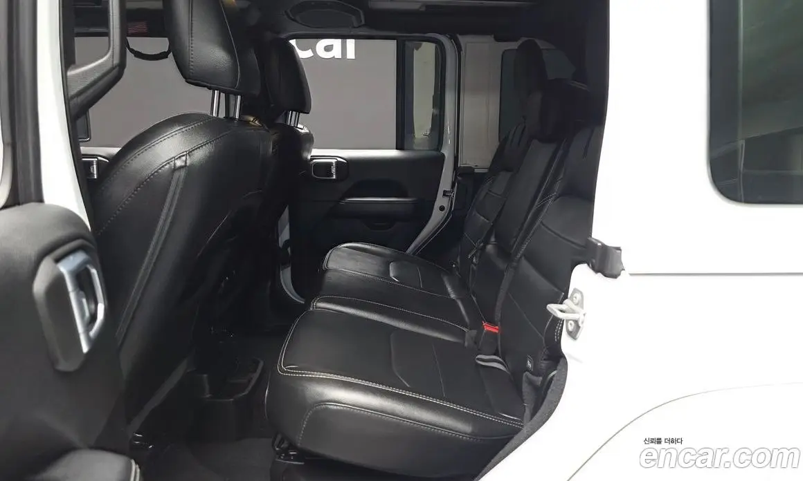 Jeep Wrangler 2021 2.0 автомат (гидро), фото 18 Jeep Wrangler 2021 2.0 автомат (гидро), фото 18