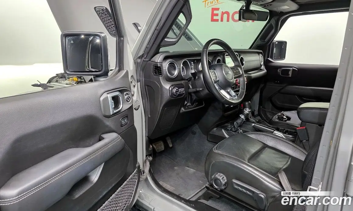 Jeep Wrangler 2022 2.0 автомат (гидро), фото 13 Jeep Wrangler 2022 2.0 автомат (гидро), фото 13
