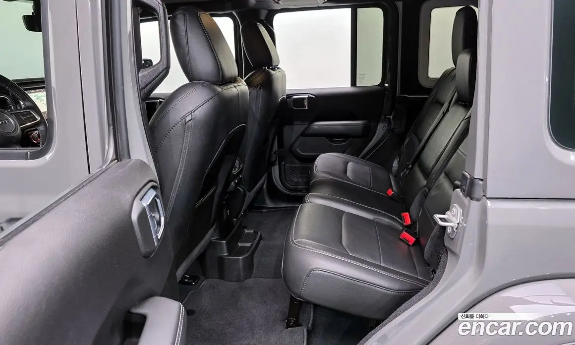 Jeep Wrangler 2022 2.0 автомат (гидро), фото 18 Jeep Wrangler 2022 2.0 автомат (гидро), фото 18