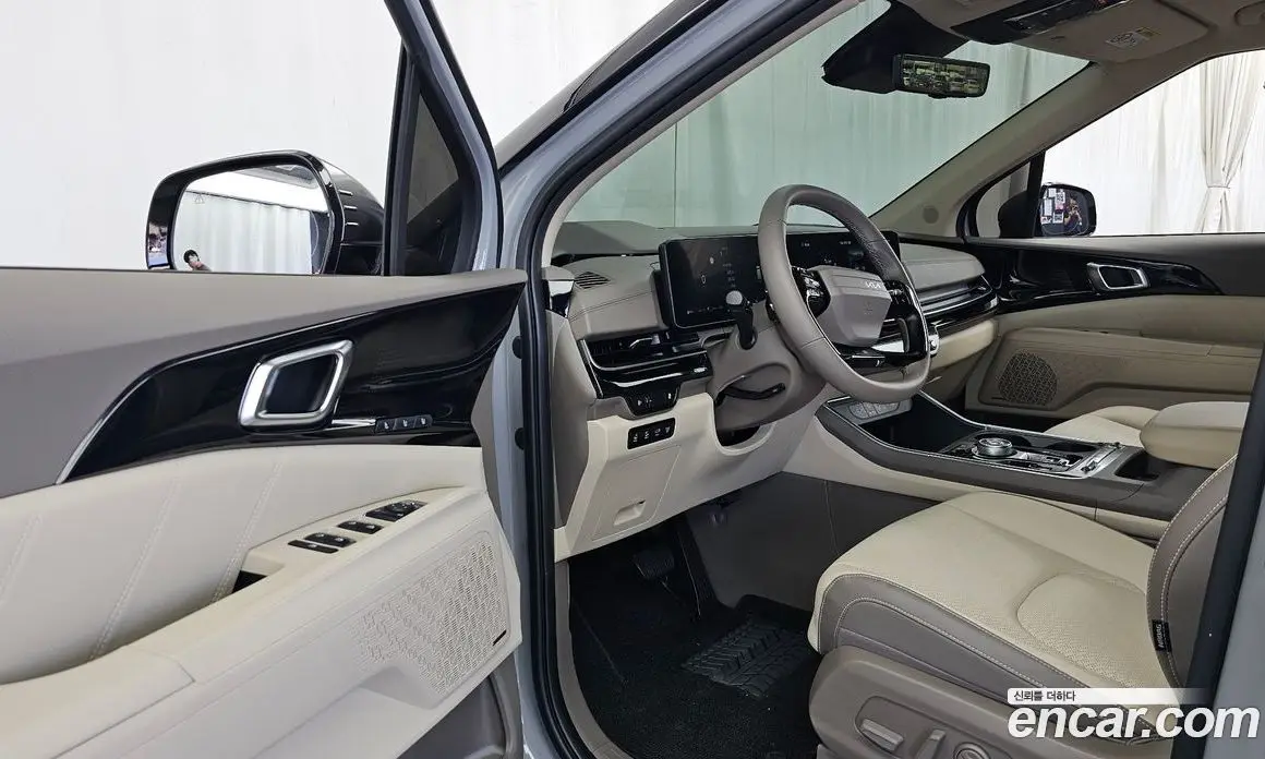 Kia Carnival 2024 1.6 автомат (гидро), фото 13