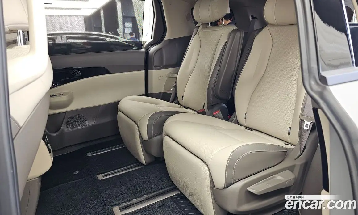 Kia Carnival 2024 1.6 автомат (гидро), фото 16
