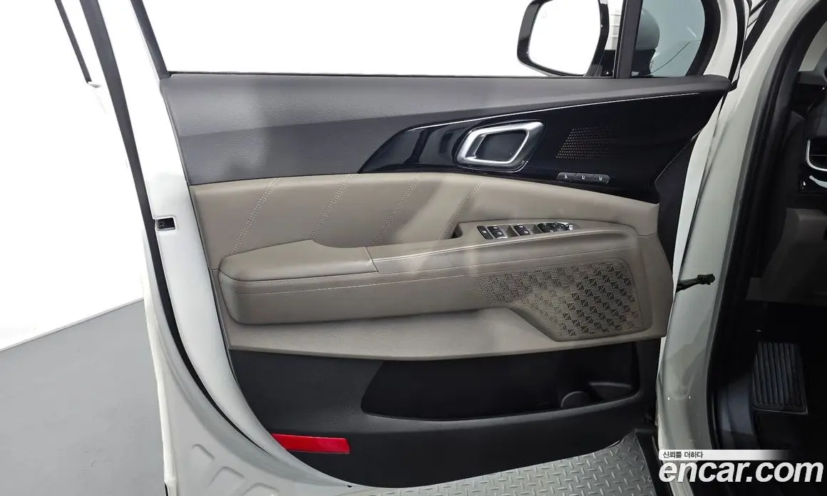 Kia Carnival 2024 1.6 автомат (гидро), фото 14 Kia Carnival 2024 1.6 автомат (гидро), фото 14