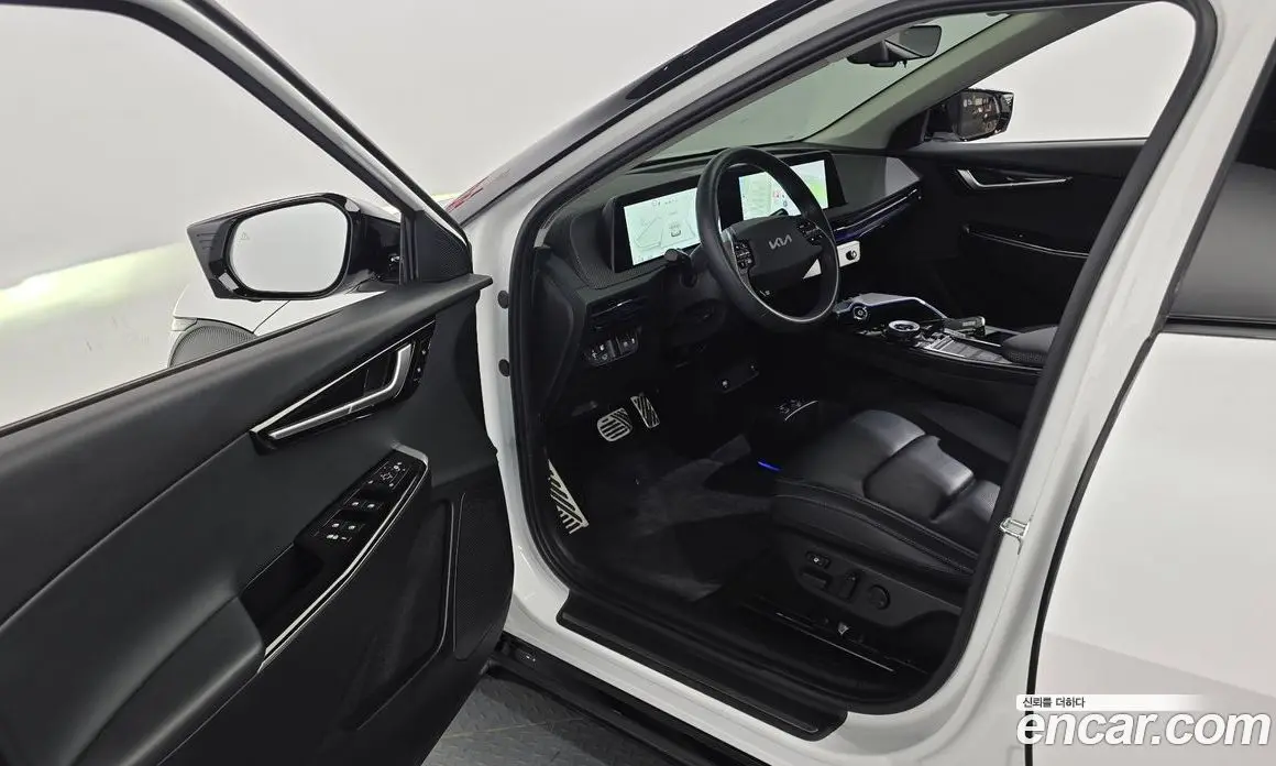 Kia EV6 2024 0.1 автомат (гидро), фото 13 Kia EV6 2024 0.1 автомат (гидро), фото 13