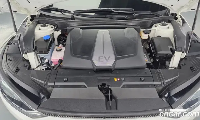 Kia EV6 2024 0.1 автомат (гидро), миниатюра 6 Kia EV6 2024 0.1 автомат (гидро), миниатюра 6