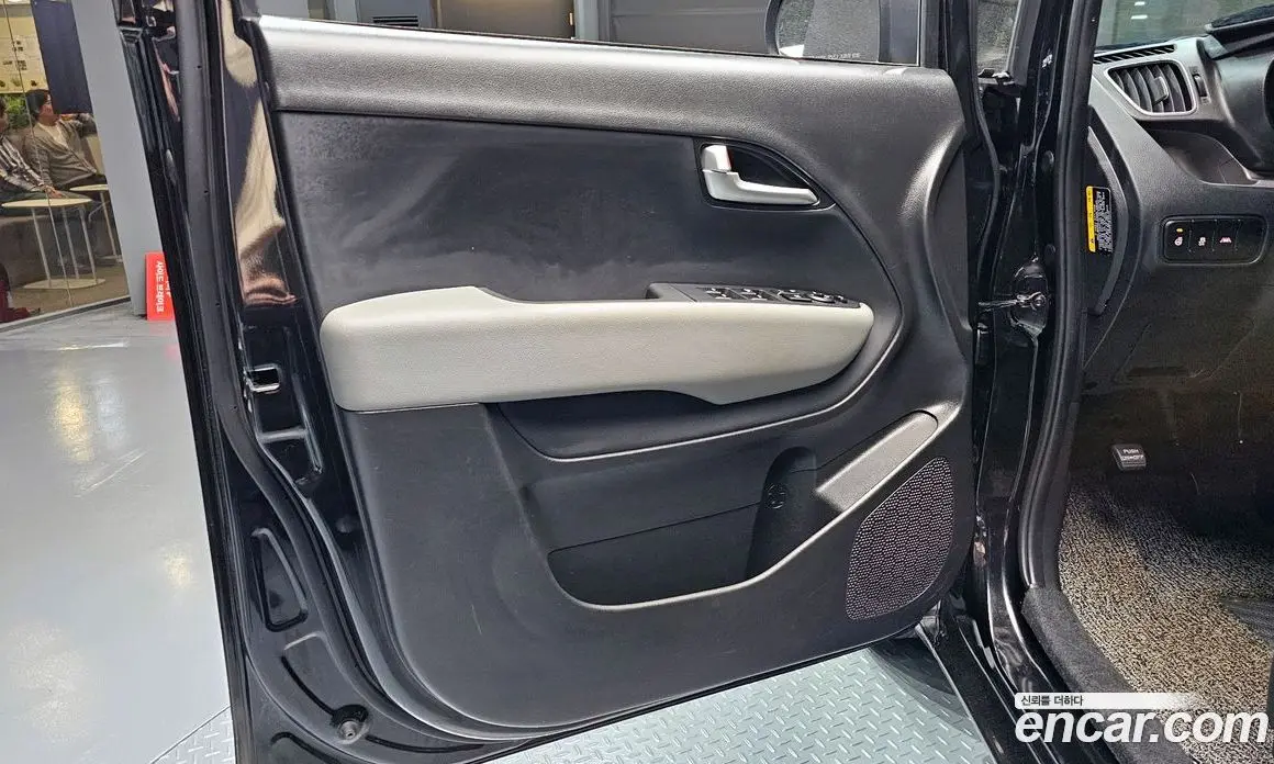 Kia Ray 2021 1.0 автомат (гидро), фото 14