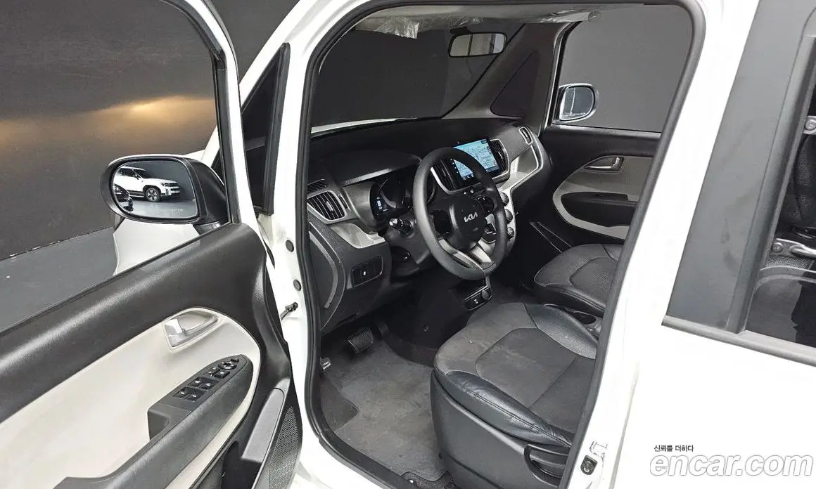 Kia Ray 2022 1.0 автомат (гидро), фото 13