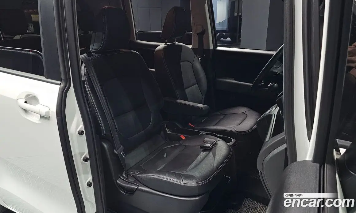 Kia Ray 2024 1.0 автомат (гидро), фото 16