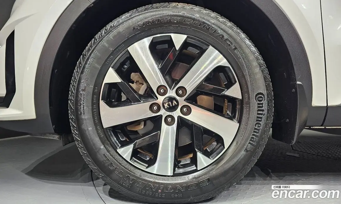 Kia Sorento 2021 2.2 автомат (гидро), фото 5 Kia Sorento 2021 2.2 автомат (гидро), фото 5
