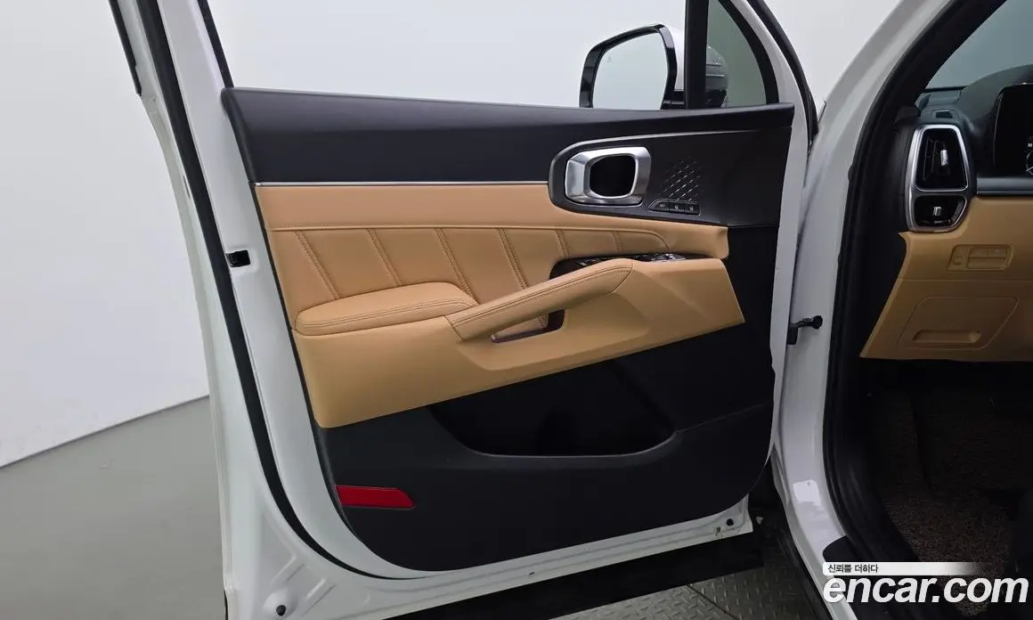Kia Sorento 2023 1.6 автомат (гидро), фото 14