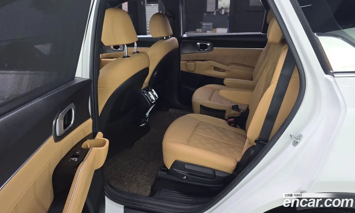 Kia Sorento 2023 1.6 автомат (гидро), фото 18