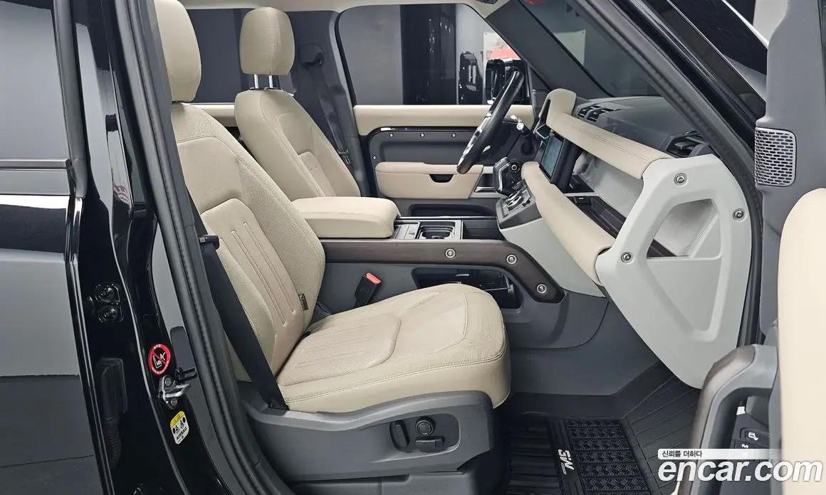 Land Rover Defender 2020 2.0 автомат (гидро), фото 15