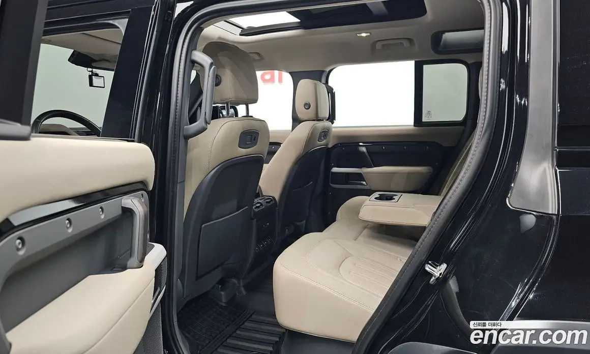 Land Rover Defender 2020 2.0 автомат (гидро), фото 17