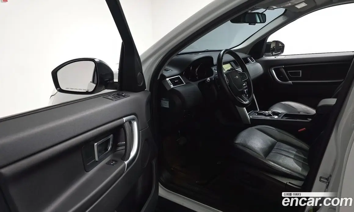 Land Rover Discovery Sport 2017 2.0 автомат (гидро), фото 12