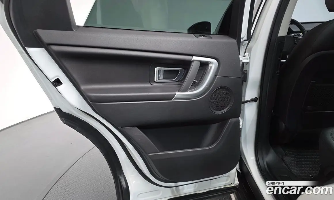 Land Rover Discovery Sport 2017 2.0 автомат (гидро), фото 14
