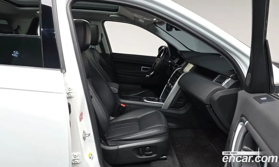 Land Rover Discovery Sport 2017 2.0 автомат (гидро), фото 15