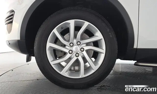 Land Rover Discovery Sport 2017 2.0 автомат (гидро), миниатюра 4