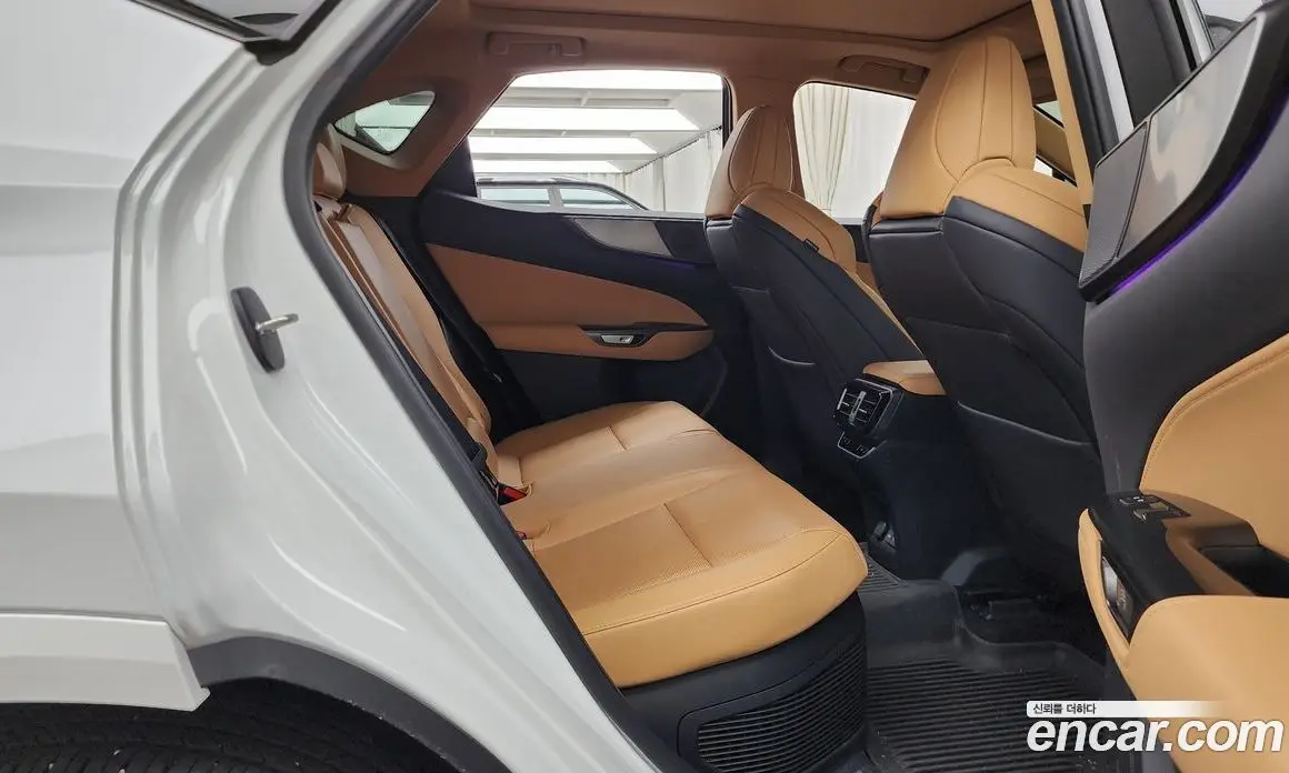 Lexus NX 2025 2.5 автомат (гидро), фото 18