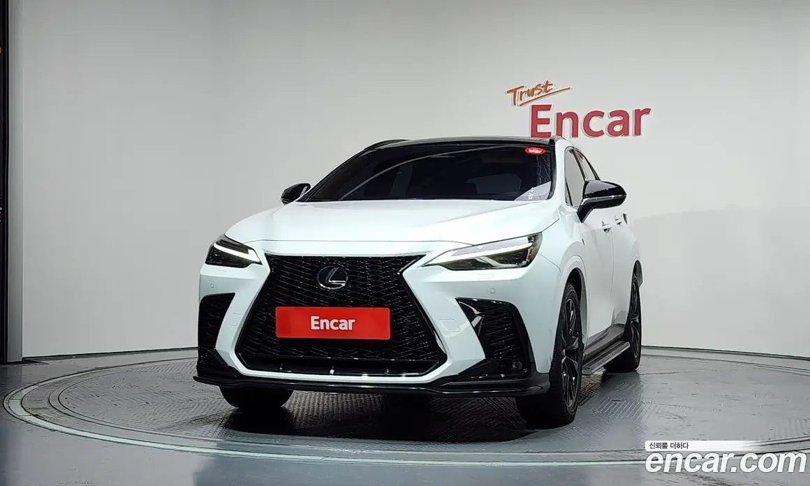 Lexus NX 2025 2.5 автомат (гидро), фото 3