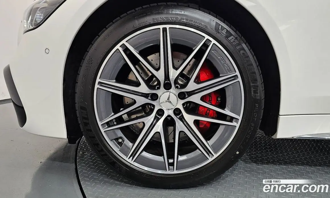 Mercedes-Benz AMG GT 2024 3.0 автомат (гидро), фото 5