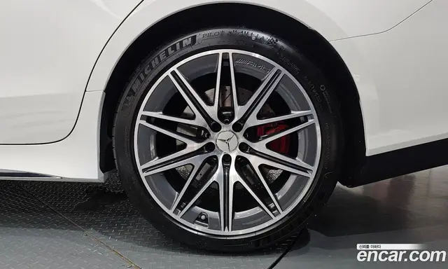 Mercedes-Benz AMG GT 2024 3.0 автомат (гидро), миниатюра 7