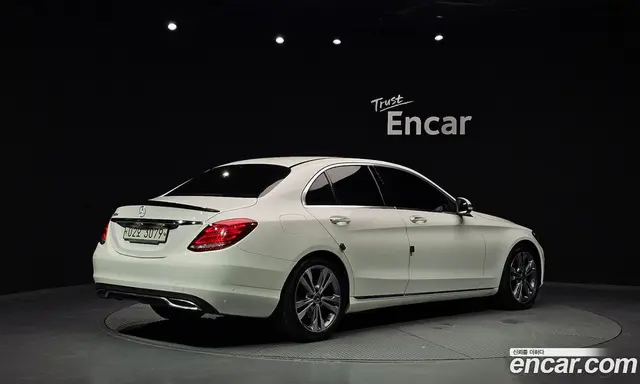 Mercedes-Benz C-Class 2017 2.1 автомат (гидро), миниатюра 2 Mercedes-Benz C-Class 2017 2.1 автомат (гидро), миниатюра 2