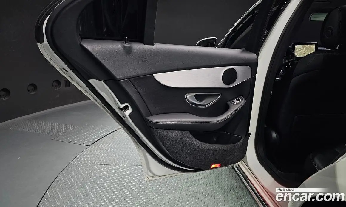 Mercedes-Benz C-Class 2017 2.1 автомат (гидро), фото 15 Mercedes-Benz C-Class 2017 2.1 автомат (гидро), фото 15