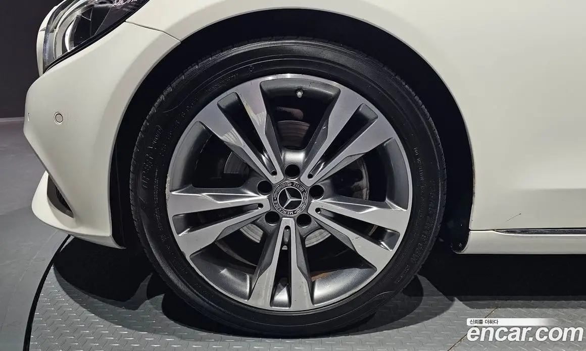 Mercedes-Benz C-Class 2017 2.1 автомат (гидро), фото 5 Mercedes-Benz C-Class 2017 2.1 автомат (гидро), фото 5