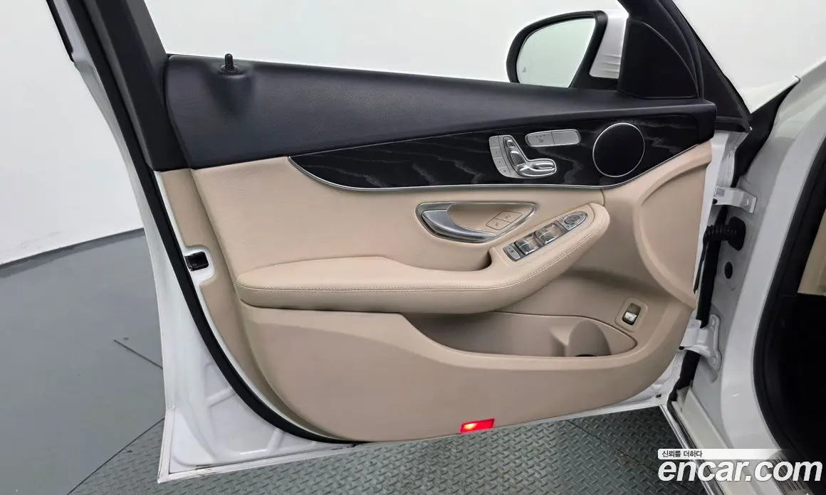 Mercedes-Benz C-Class 2019 1.9 автомат (гидро), фото 14
