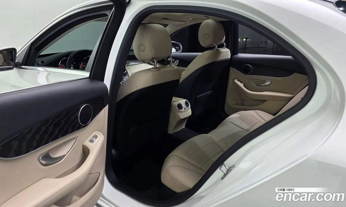 Mercedes-Benz C-Class 2019 1.9 автомат (гидро), фото 16