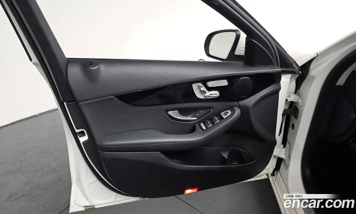 Mercedes-Benz C-Class 2020 2.0 автомат (гидро), фото 14 Mercedes-Benz C-Class 2020 2.0 автомат (гидро), фото 14