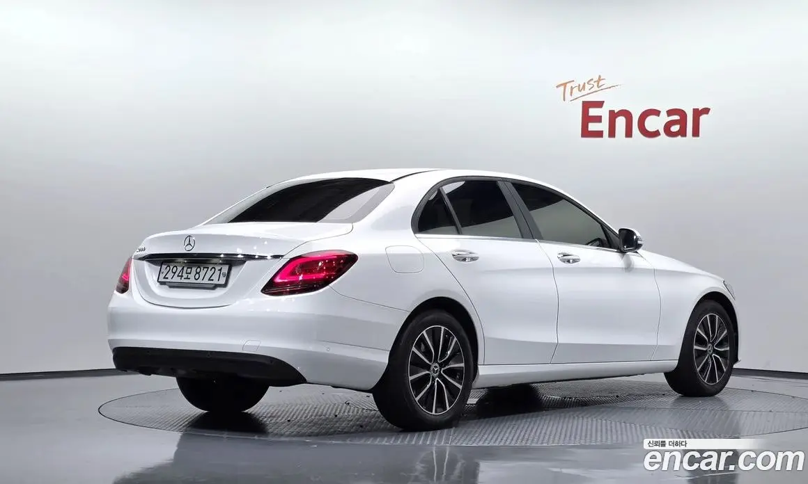 Mercedes-Benz C-Class 2020 2.0 автомат (гидро), фото 2 Mercedes-Benz C-Class 2020 2.0 автомат (гидро), фото 2