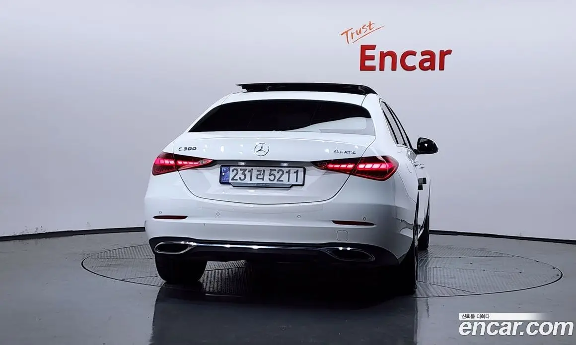 Mercedes-Benz C-Class 2023 2.0 автомат (гидро), фото 4
