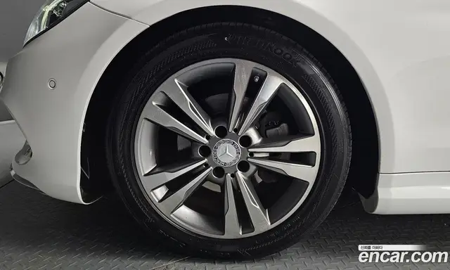 Mercedes-Benz E-Class 2016 2.0 автомат (гидро), миниатюра 5