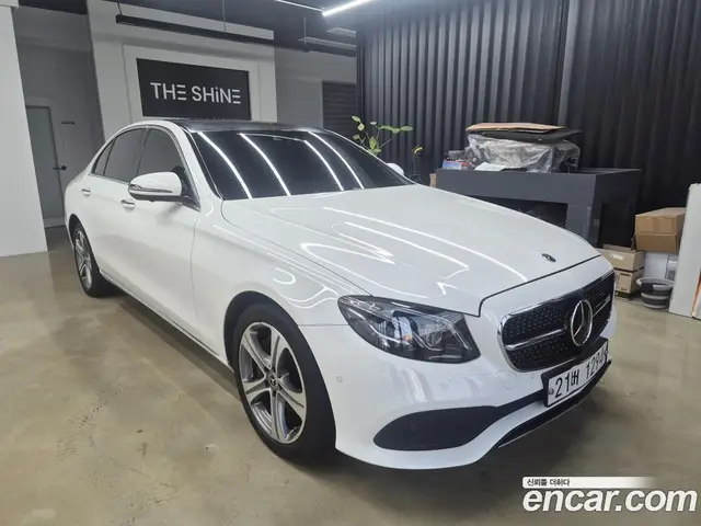 Mercedes-Benz E-Class 2017 2.0 автомат (гидро), миниатюра 3
