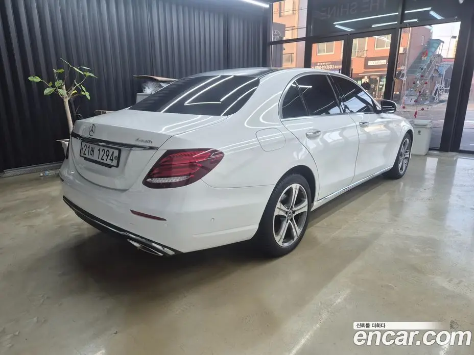 Mercedes-Benz E-Class 2017 2.0 автомат (гидро), фото 6