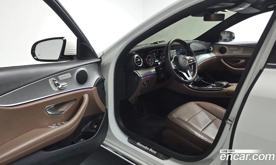 Mercedes-Benz E-Class 2018 2.0 автомат (гидро), фото 12 Mercedes-Benz E-Class 2018 2.0 автомат (гидро), фото 12