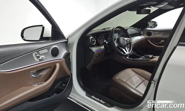 Mercedes-Benz E-Class 2018 2.0 автомат (гидро), миниатюра 12
