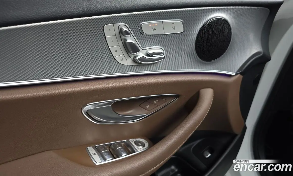 Mercedes-Benz E-Class 2018 2.0 автомат (гидро), фото 13 Mercedes-Benz E-Class 2018 2.0 автомат (гидро), фото 13