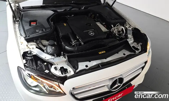 Mercedes-Benz E-Class 2018 2.0 автомат (гидро), миниатюра 5 Mercedes-Benz E-Class 2018 2.0 автомат (гидро), миниатюра 5