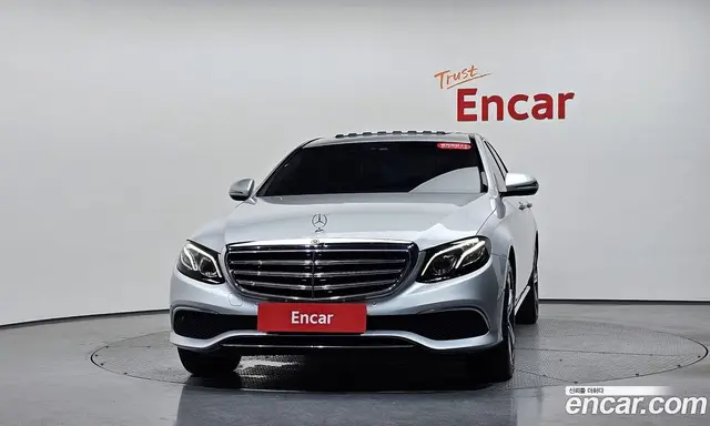 Mercedes-Benz E-Class 2019 1.9 автомат (гидро), миниатюра 2