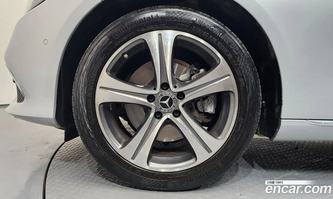 Mercedes-Benz E-Class 2019 1.9 автомат (гидро), фото 4