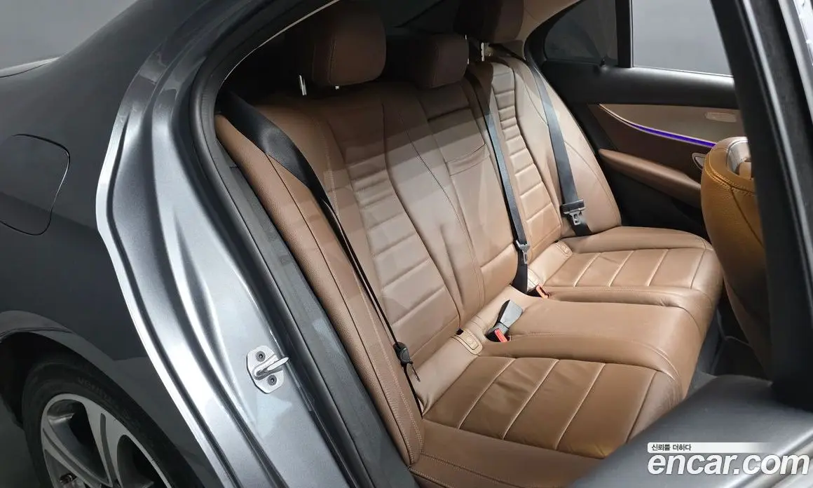 Mercedes-Benz E-Class 2019 2.0 автомат (гидро), фото 17