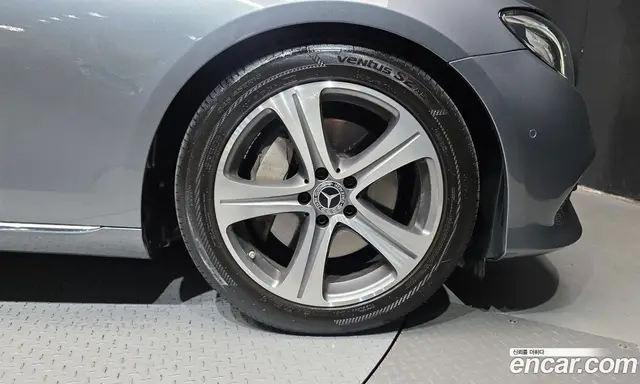 Mercedes-Benz E-Class 2019 2.0 автомат (гидро), миниатюра 7