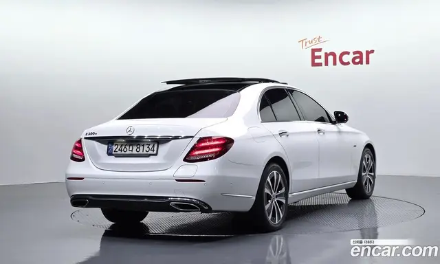 Mercedes-Benz E-Class, 2019, 106 046 км
