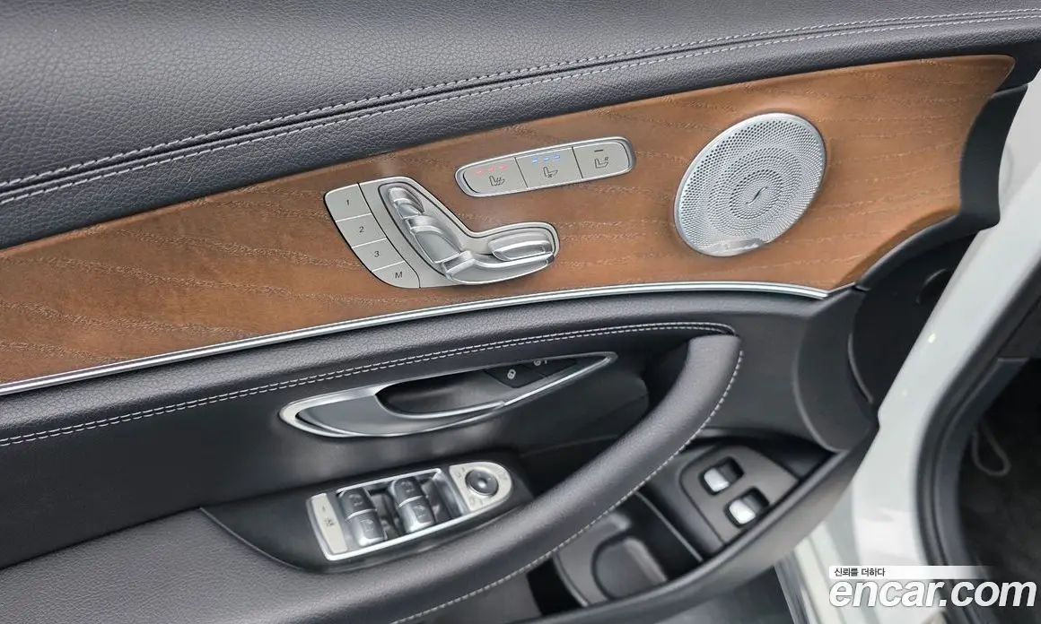 Mercedes-Benz E-Class 2019 2.0 автомат (гидро), фото 13 Mercedes-Benz E-Class 2019 2.0 автомат (гидро), фото 13