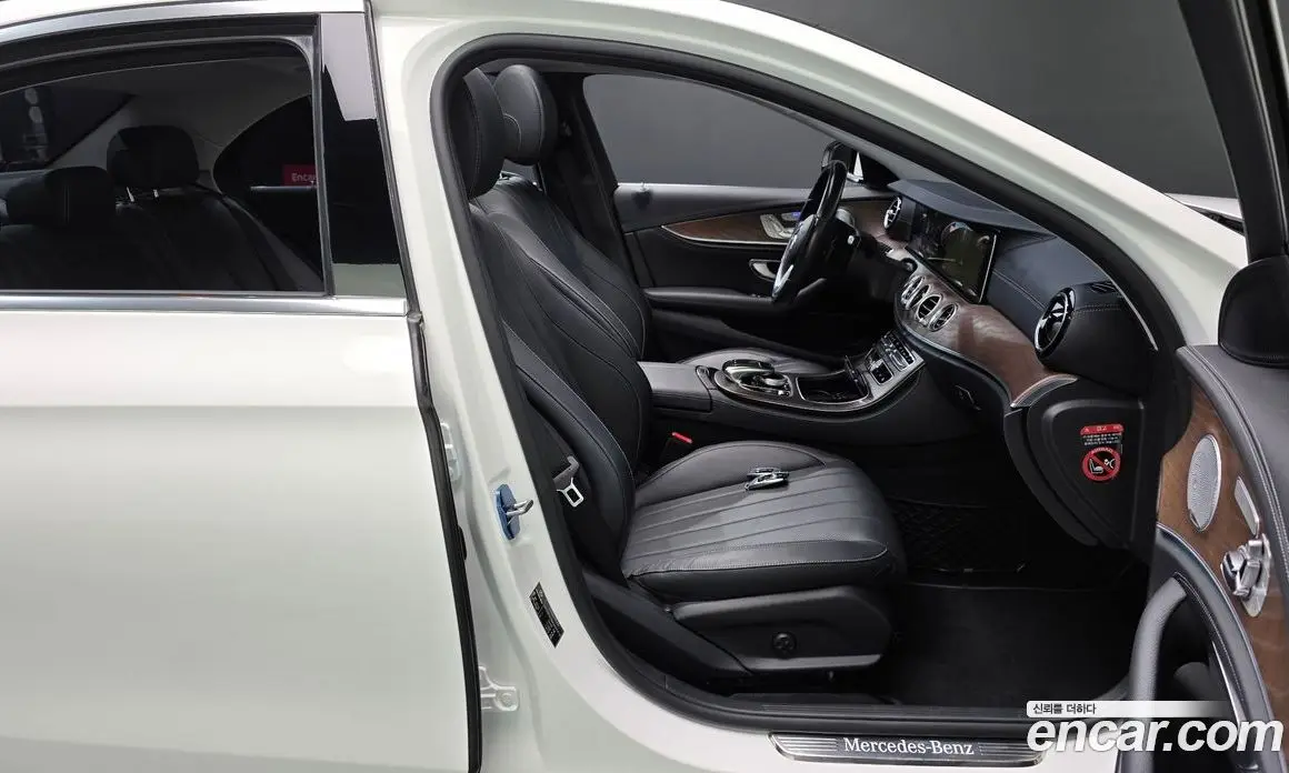 Mercedes-Benz E-Class 2019 2.0 автомат (гидро), фото 15 Mercedes-Benz E-Class 2019 2.0 автомат (гидро), фото 15