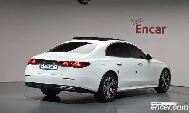 Mercedes-Benz E-Class, 2024, 24 656 км