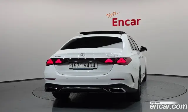 Mercedes-Benz E-Class 2024 2.0 автомат (гидро), миниатюра 4
